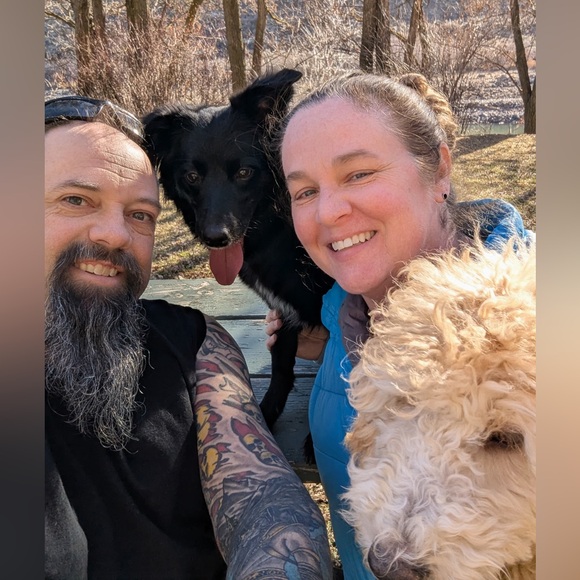 Hi! I’m Holly, a Posh Ambassador II👍🏼❤️ with my GOLD badge 🥇🏆😁 - Picture 5 of 5